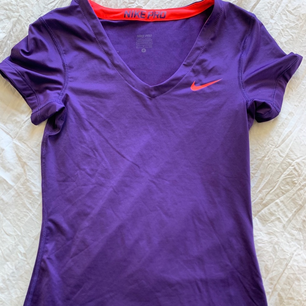 Nike Pro tee